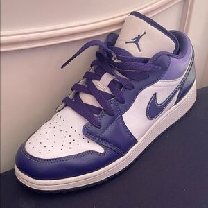 Nike Air Jordan 1 Low - White & Purple